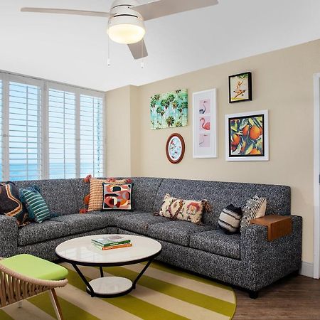 Bellwether Beach Resort St. Pete Beach Extérieur photo
