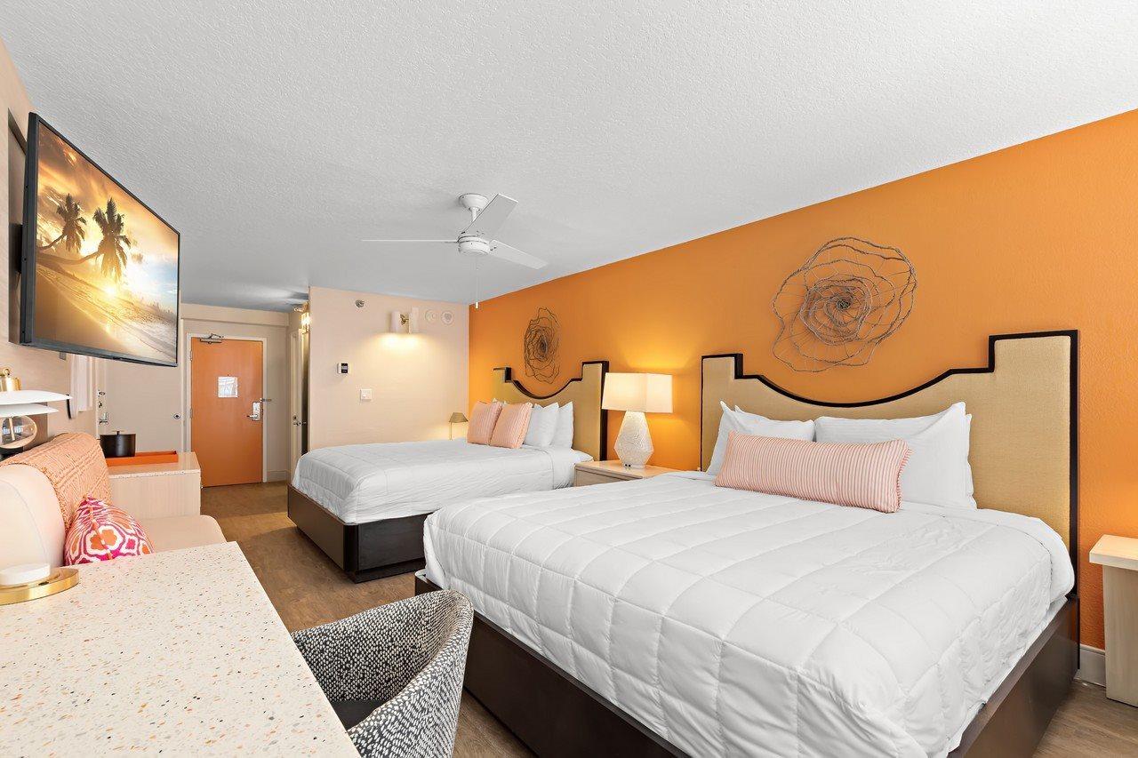 Bellwether Beach Resort St. Pete Beach Extérieur photo