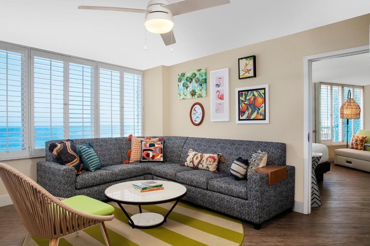Bellwether Beach Resort St. Pete Beach Extérieur photo