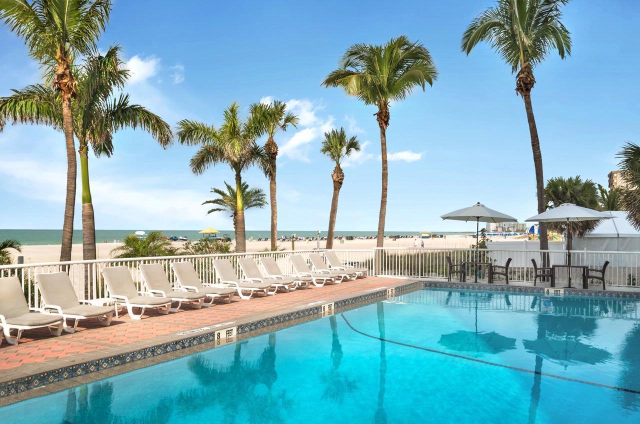 Bellwether Beach Resort St. Pete Beach Extérieur photo