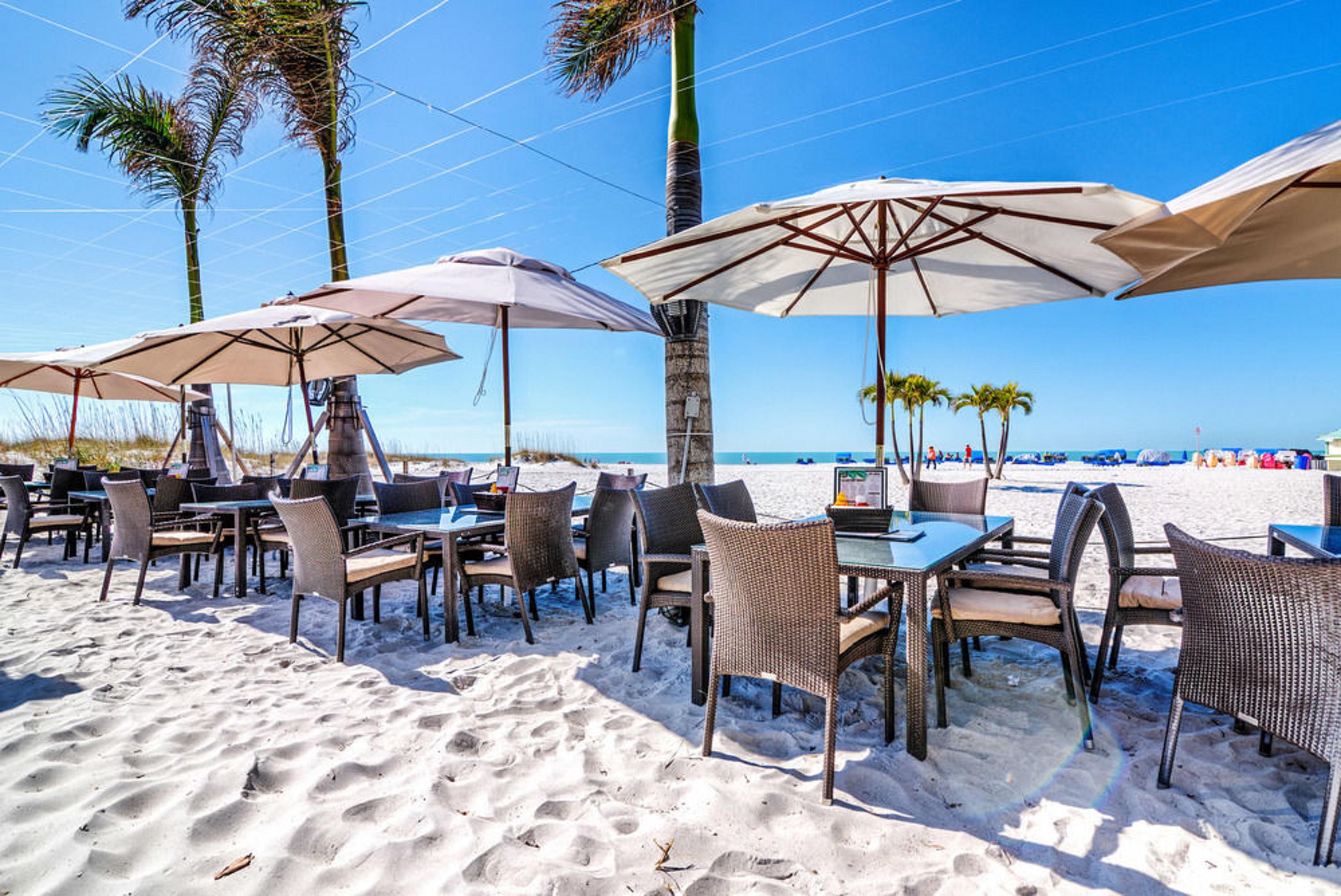 Bellwether Beach Resort St. Pete Beach Extérieur photo