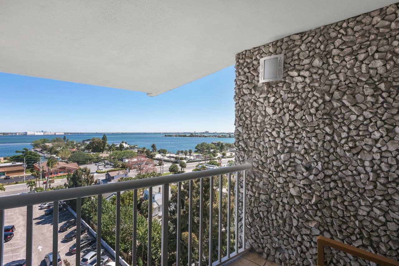 Bellwether Beach Resort St. Pete Beach Extérieur photo